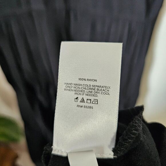 NWT EXPRESS BLACK ROMANTIC MAXI DRESS BUTTON DOWN PLUNGE NECK SIZE M - Picture 14 of 16